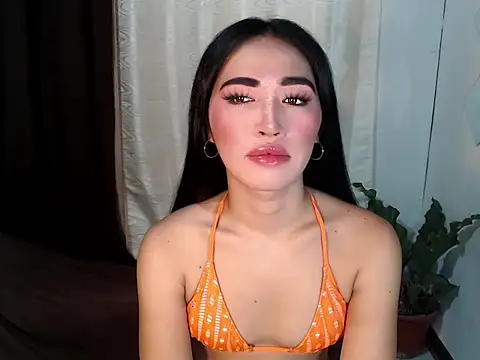 urasiankylie online show from May 31, 6:09 pm