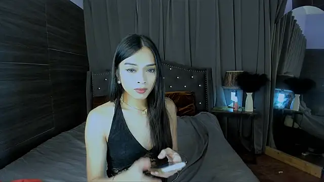 CharlotteFlare online show from July 9, 12:20 pm