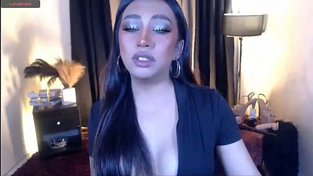 LoveMarie69xoxo online show from May 31, 6:20 pm