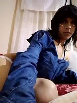Liil bunny online show from May 16, 10:36 am