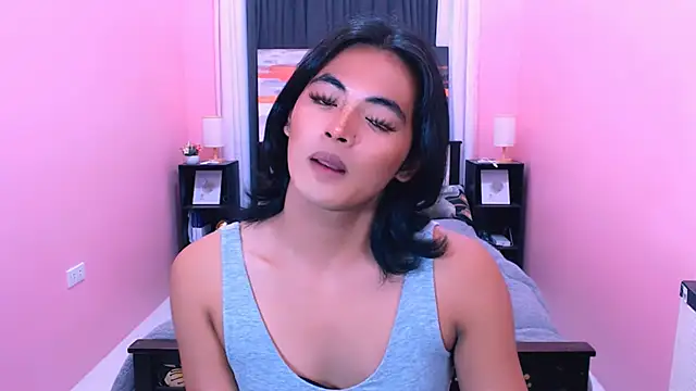 MiamoreAmara69 online show from June 19, 8:35 pm