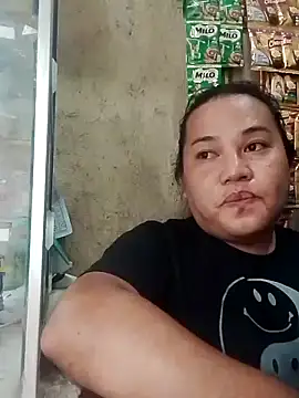 Snapshot of Andrea0414 chatting on February 6, 7:56 am Andrea0414 online show from February 6, 7:56 am