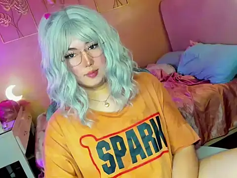 HOTnWILDalice online show from October 2, 2:34 am