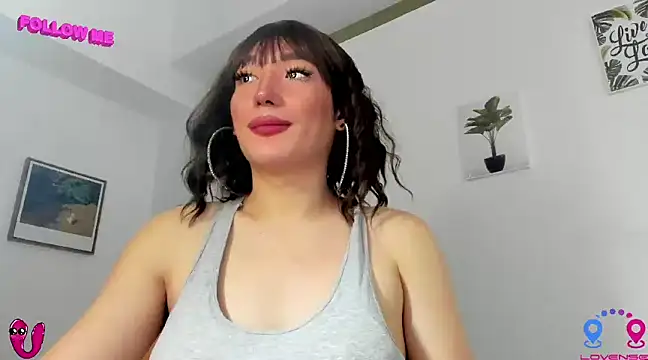 hottycrishina online show from January 9, 7:42 am