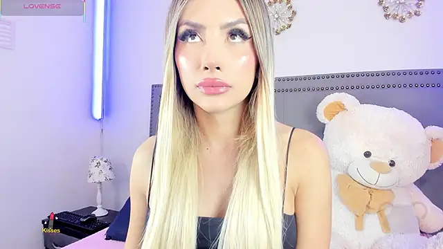 ale lovee online show from April 17, 12:57 am