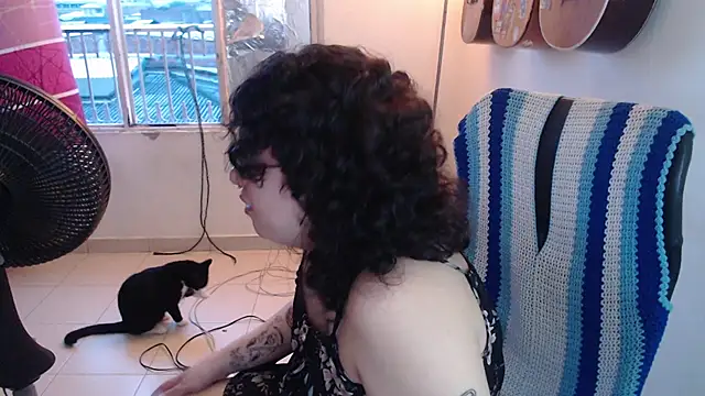 Smoke trip Alicia online show from December 18, 11:04 am