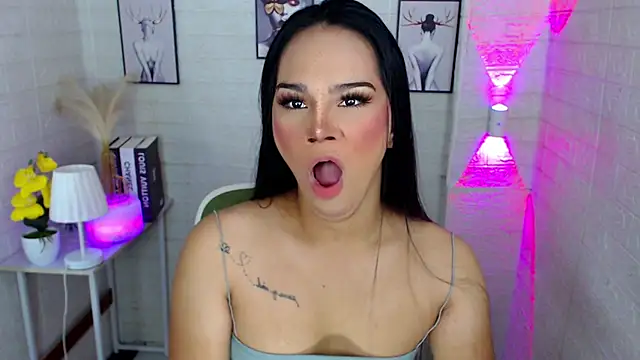 urnaughtydolly69 online show from November 25, 8:33 pm