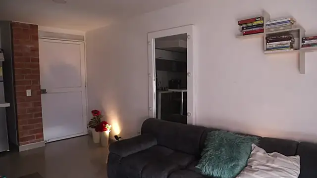  Vahos  online show from January 7, 8:12 pm