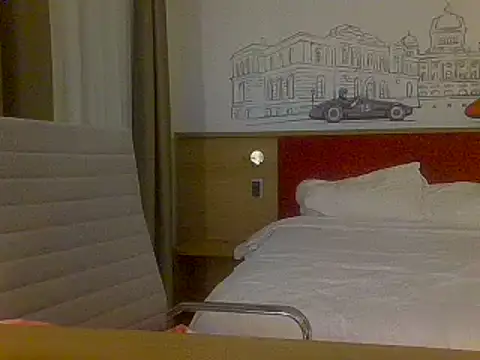 Snapshot of luanadigarda chatting on February 7, 7:06 pm luanadigarda online show from February 7, 7:06 pm