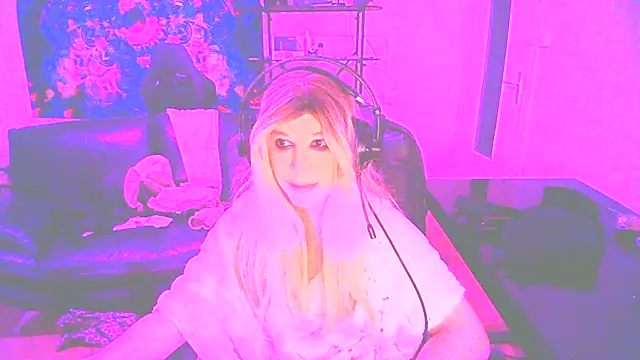 LatruieSow online show from December 27, 1:43 am