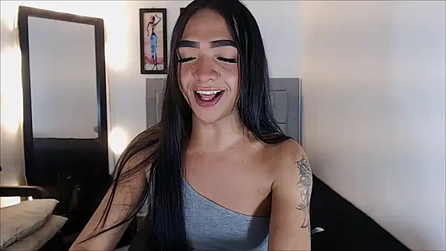 sofiaxdollxxx online show from February 14, 7:43 pm