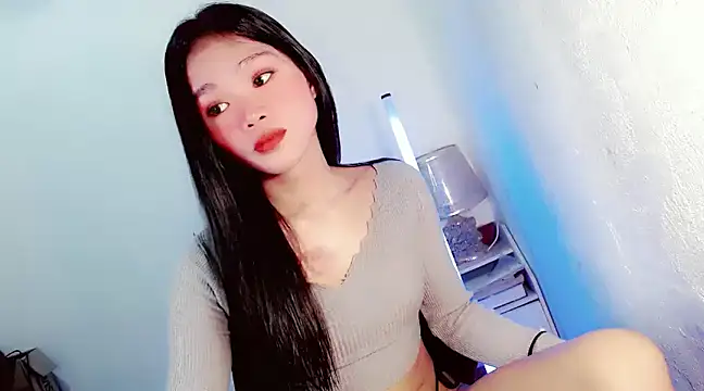 amomentoflust69 online show from February 4, 3:44 am