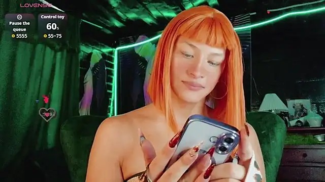 Summer XO online show from April 7, 10:33 pm