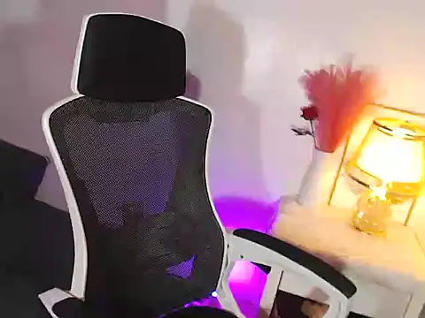 MajesticKitana online show from February 14, 4:09 am