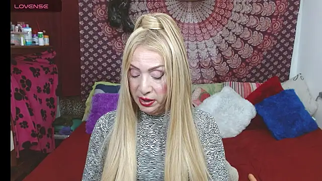 elena evans online show from November 30, 6:21 pm