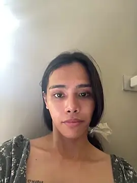 Snapshot of shecutie69 chatting on February 1, 5:39 am shecutie69 online show from February 1, 5:39 am