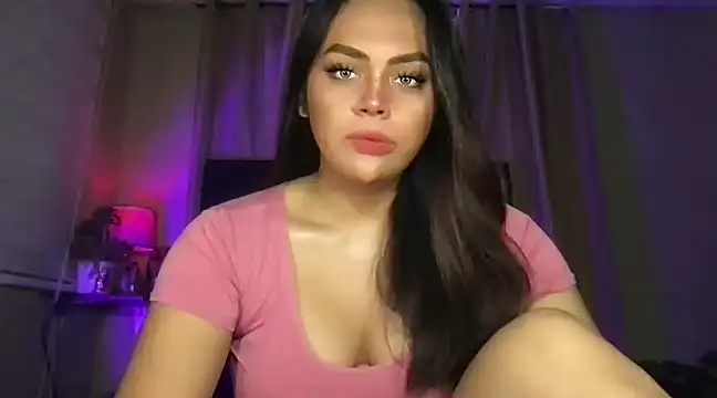 Snapshot of _MissKhimberlyXxx_ chatting on January 17, 6:14 pm  MissKhimberlyXxx  online show from January 17, 6:14 pm