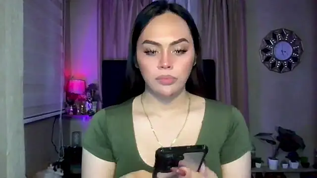 Snapshot of _MissKhimberlyXxx_ chatting on January 27, 7:24 am  MissKhimberlyXxx  online show from January 27, 7:24 am