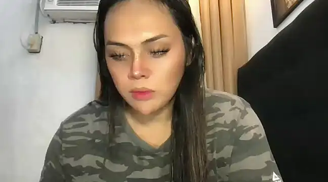 Snapshot of _MissKhimberlyXxx_ chatting on February 23, 10:28 am  MissKhimberlyXxx  online show from February 23, 10:28 am