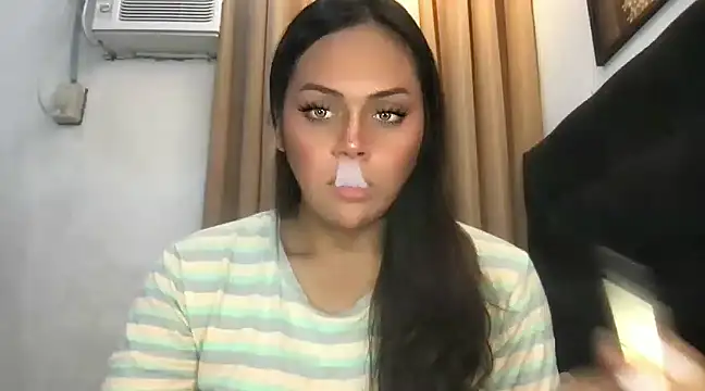 Snapshot of _MissKhimberlyXxx_ chatting on February 26, 6:00 pm  MissKhimberlyXxx  online show from February 26, 6:00 pm