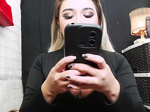 x12inchanaconda online show from November 9, 2:34 am