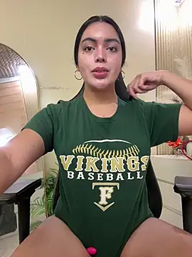 HotstuffCherrySummer online show from December 19, 7:13 am