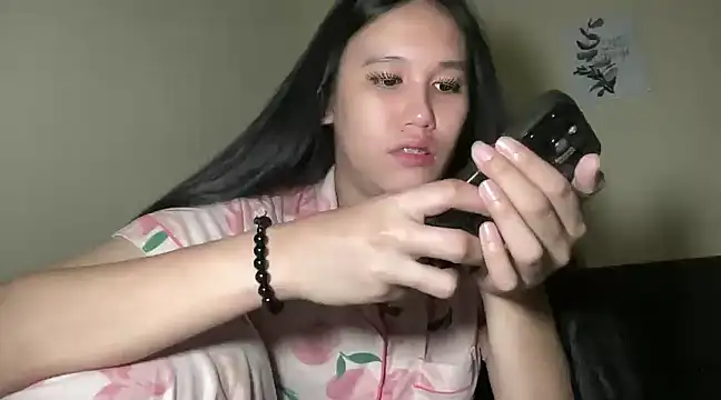Snapshot of MeganTheRarest chatting on January 7, 11:44 am MeganTheRarest online show from January 7, 11:44 am