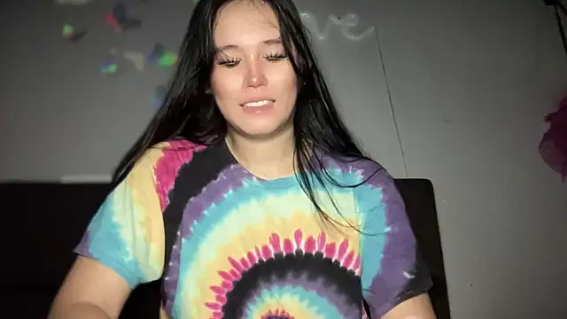 Snapshot of MeganTheRarest chatting on October 17, 10:08 am MeganTheRarest online show from October 17, 10:08 am