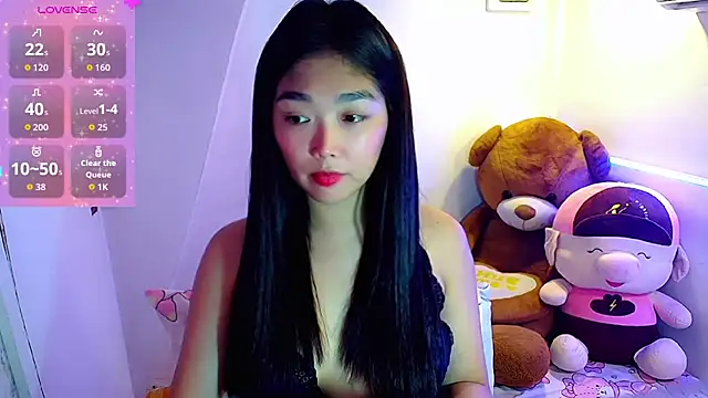 TR4NSCUTI3 online show from September 27, 9:35 pm