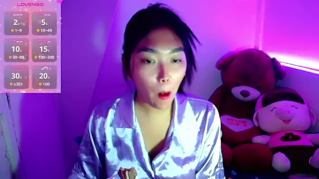 TR4NSCUTI3 online show from October 15, 10:21 pm