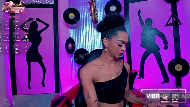 nickyminach  online show from February 4, 6:51 am