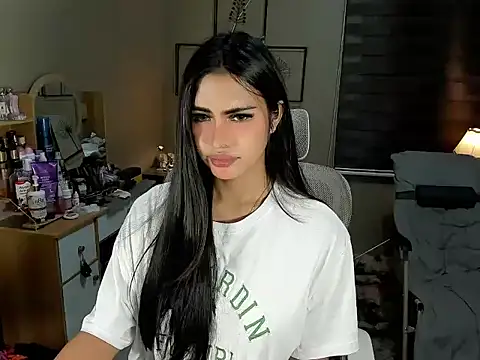 EternityBanks online show from April 1, 2:25 pm