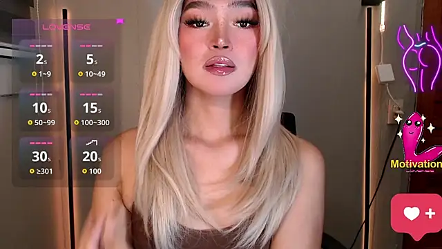 Itsme claire online show from March 20, 12:00 am