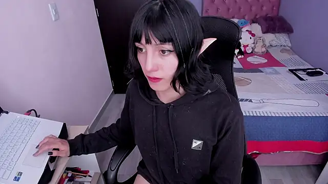 Snapshot of Room312_ chatting on February 16, 2:21 pm Room312  online show from February 16, 2:21 pm