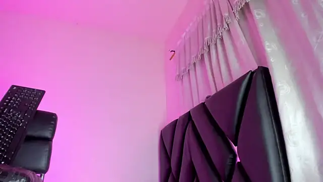 stephany doll  online show from March 15, 9:34 am