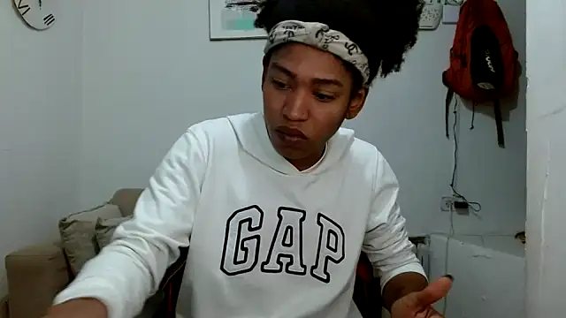 angelamarie1 online show from February 20, 6:19 am