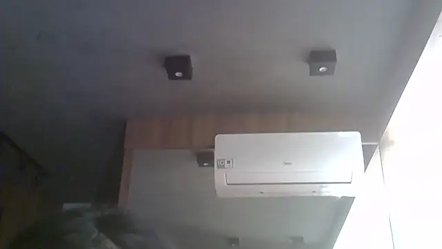 Skinny-Kitten online show from April 12, 3:15 pm