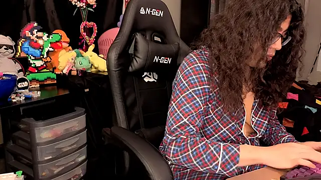 ShinyCherub online show from September 27, 6:33 am