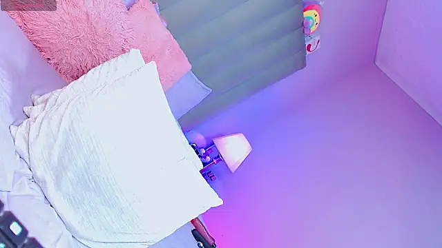 AiishaRose online show from April 16, 9:39 pm