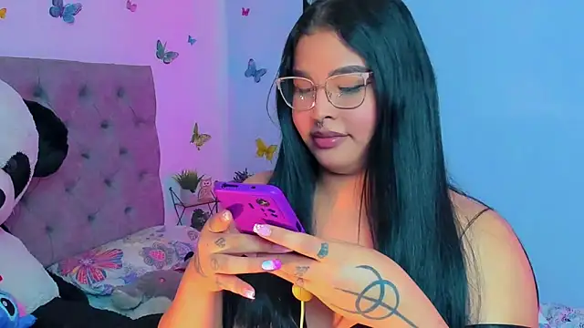 Snapshot of mabellfox chatting on December 13, 4:22 am mabellfox online show from December 13, 4:22 am