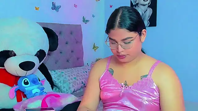 Snapshot of mabellfox chatting on December 20, 5:18 pm mabellfox online show from December 20, 5:18 pm