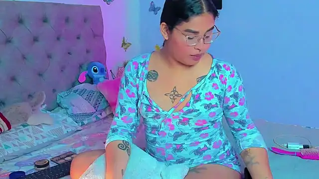 Snapshot of mabellfox chatting on December 25, 9:54 pm mabellfox online show from December 25, 9:54 pm