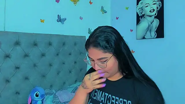 Snapshot of mabellfox chatting on December 29, 5:01 pm mabellfox online show from December 29, 5:01 pm