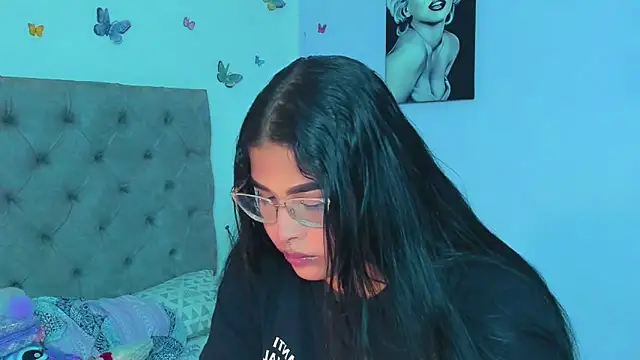 Snapshot of mabellfox chatting on December 30, 9:50 pm mabellfox online show from December 30, 9:50 pm