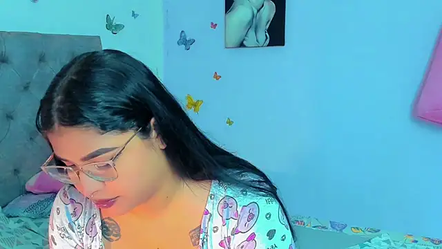 Snapshot of mabellfox chatting on January 6, 3:08 pm mabellfox online show from January 6, 3:08 pm