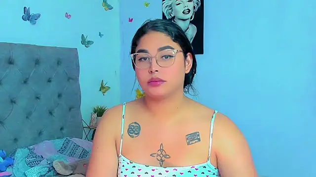 Snapshot of mabellfox chatting on January 9, 6:26 pm mabellfox online show from January 9, 6:26 pm