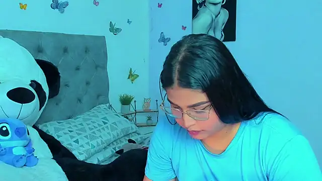 Snapshot of mabellfox chatting on January 11, 8:43 pm mabellfox online show from January 11, 8:43 pm